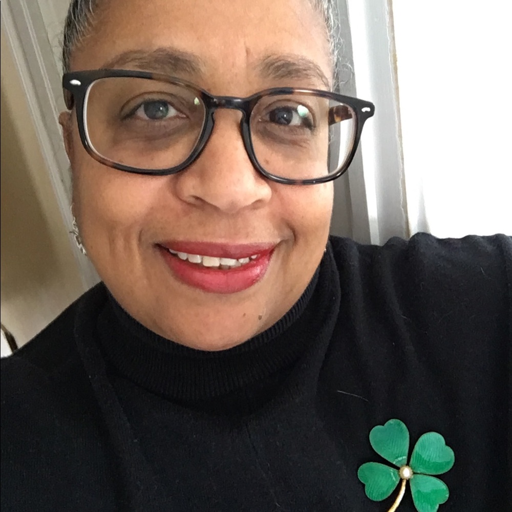 Meet your Posher, Carol